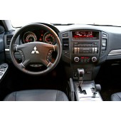 Rámeček autorádia Mitsubishi Pajero
