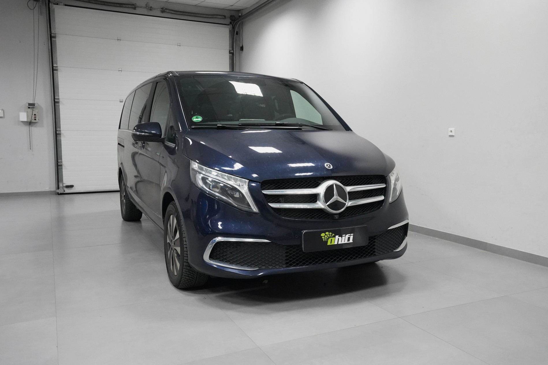 Mercedes-Benz V-Class
