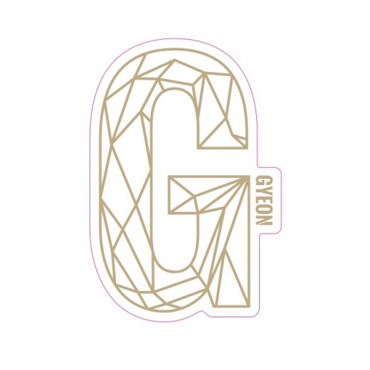 Samolepka Gyeon G Sticker Gold (100 mm x 65,6 mm)